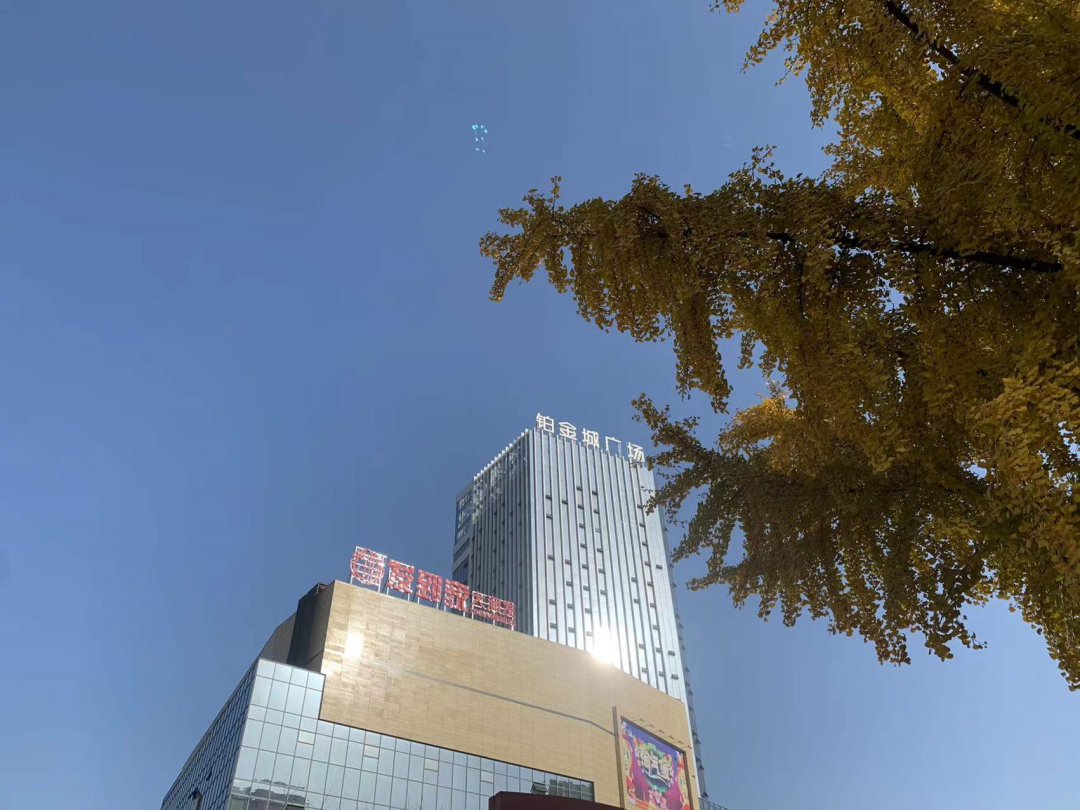 铂金城广场定位"江油生活方式mall",是以体验为王的一站式商业综合体.